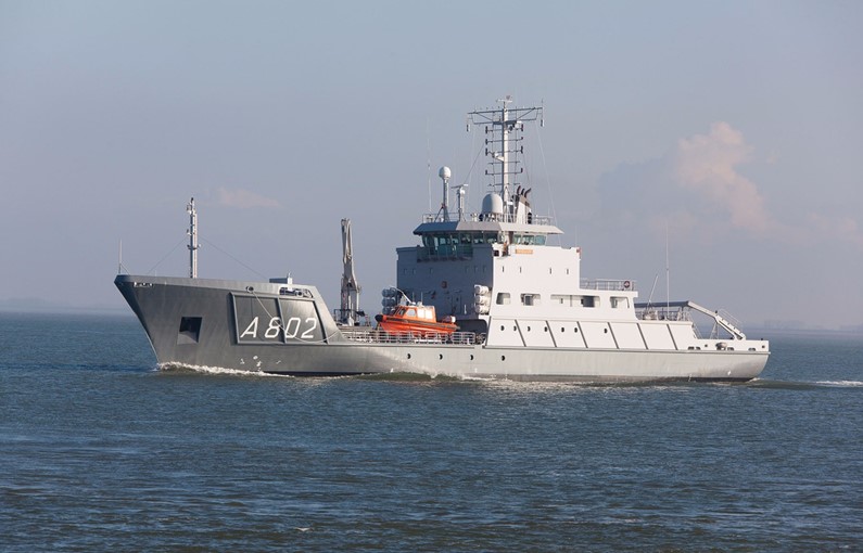 Defence_A802.jpg