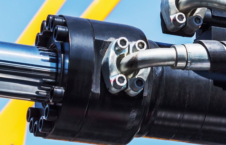 hydraulic-system-of-tractor-or-excavator-web.jpg